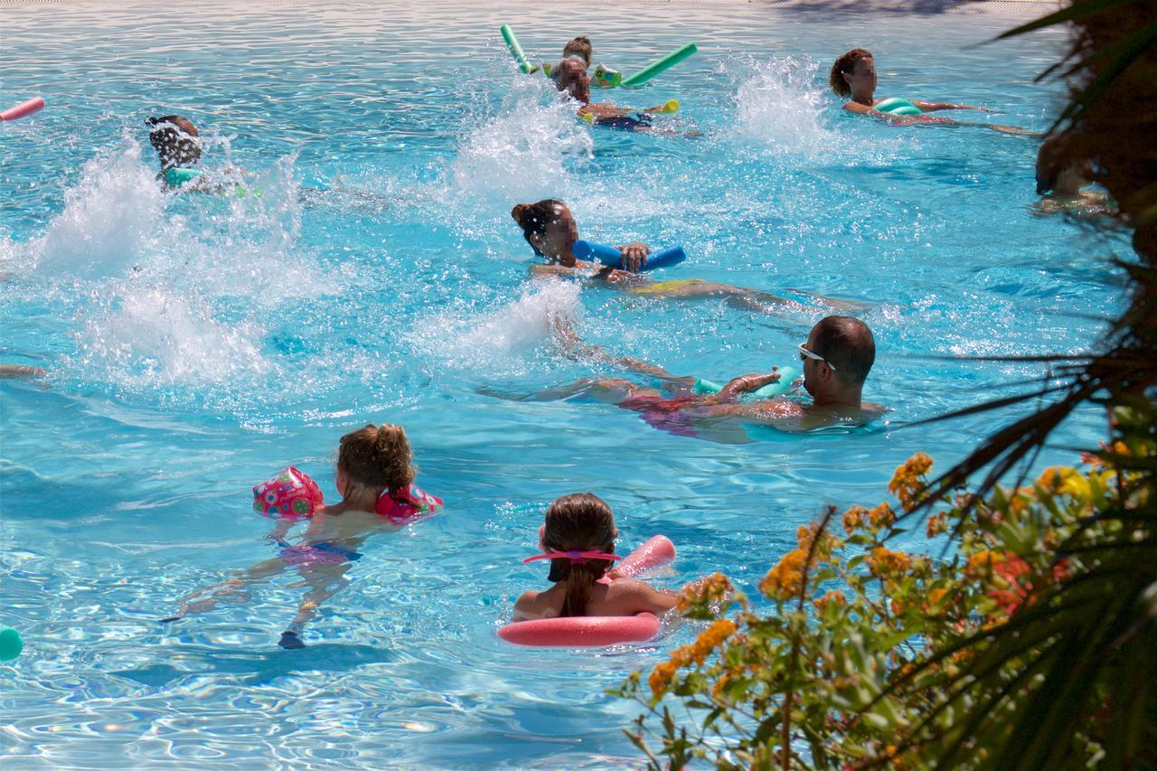 Camping Villaggio L'Ultima Spiaggia 바리사르도 외부 사진